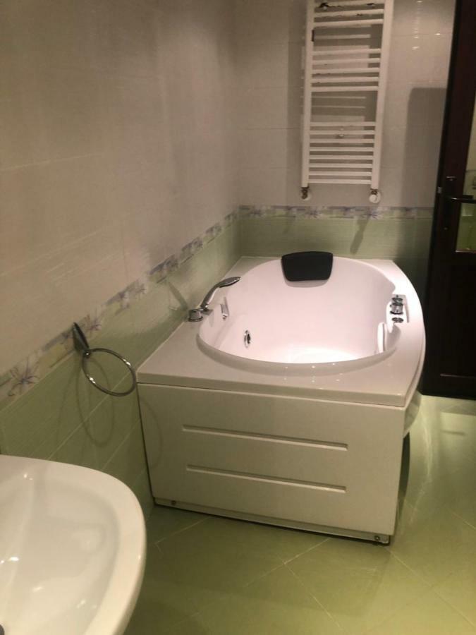 Hotel White House Kŭrdzhali 외부 사진